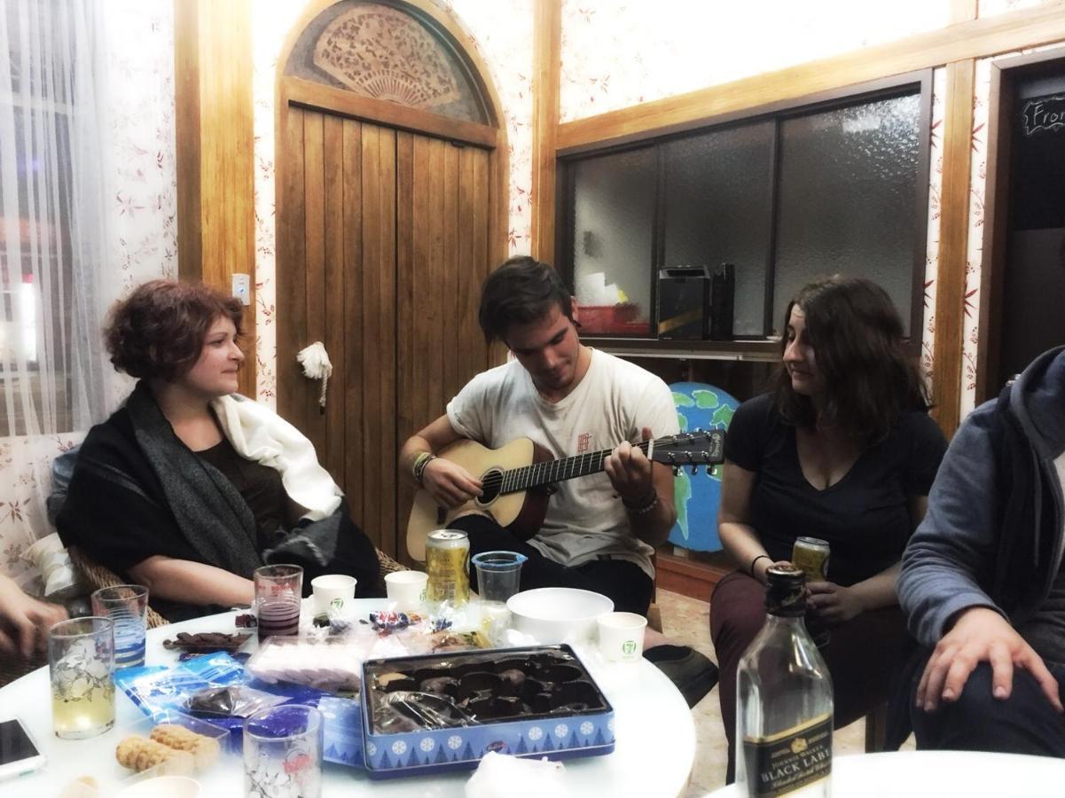 Hostel Of Rising Sun 昇行旅 Yonghe Exteriör bild